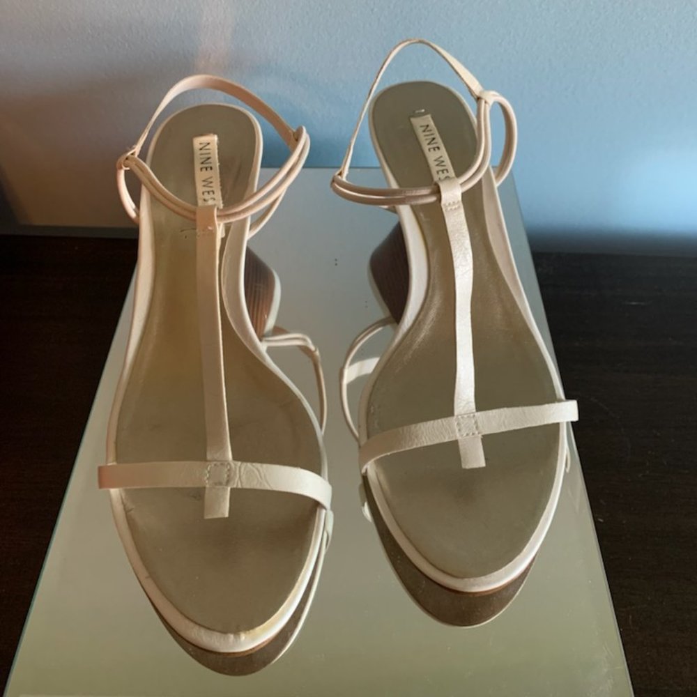 Nine West Cream Colored Sandal  Size7.5